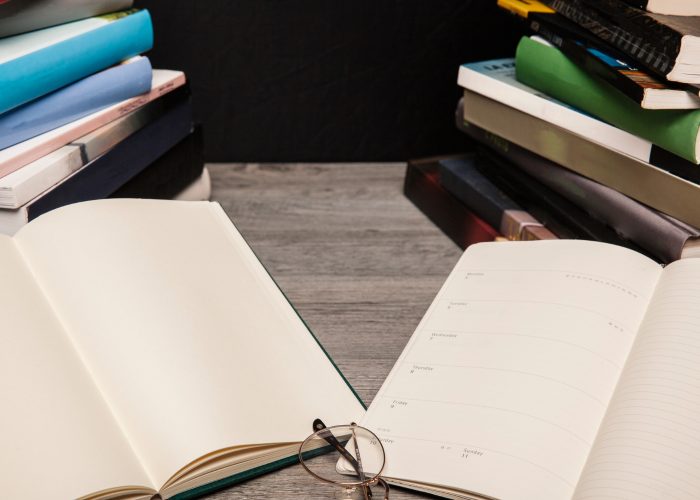 Buku Panduan Skripsi Lengkap dari Proposal hingga Sidang