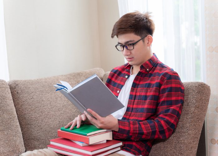 Buku Penelitian Kualitatif Terbaru untuk Mahasiswa