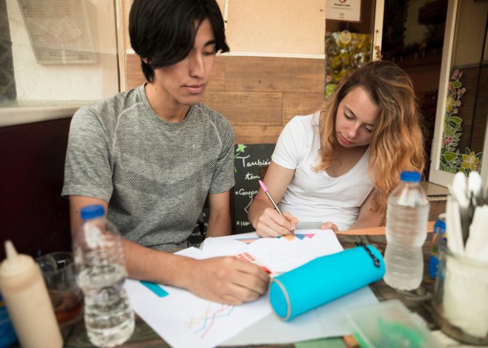 Contoh Kalimat Baku yang Benar dan Tepat