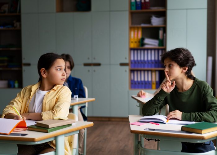 Kalimat Aktif dan Pasif: Perbedaan dan Contoh