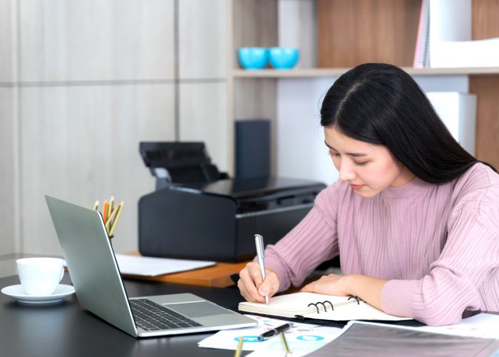 Cara Konsisten Nulis Skripsi Setiap Hari Tanpa Burnout