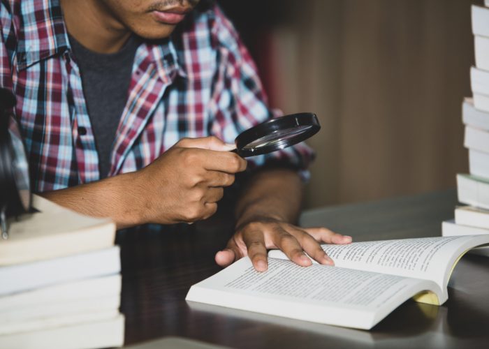 Cara Mengevaluasi Sumber Penelitian Secara Tepat