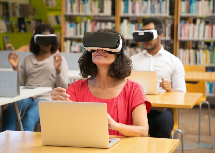 Studi Kasus AI dalam Pendidikan: Transformasi Pembelajaran Modern 